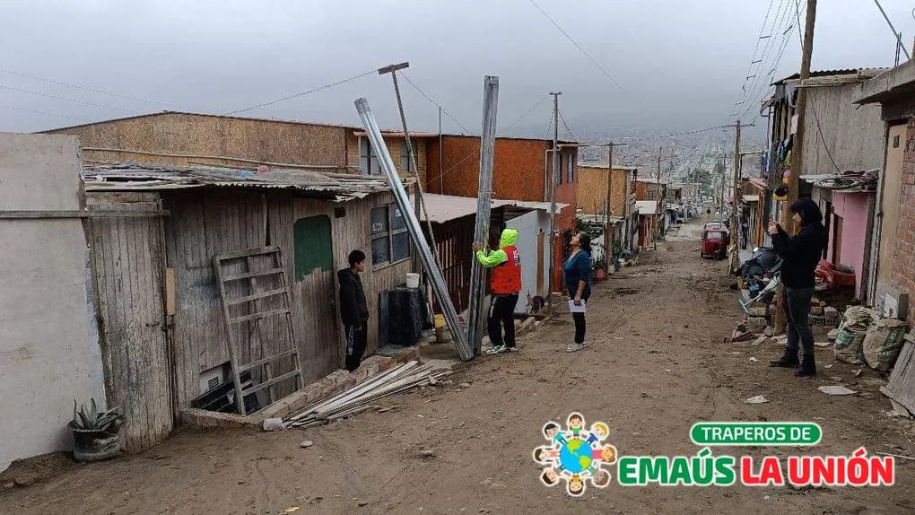 Donar muebles usados en Santa María del Mar: ¡Ayuda y libera espacio!